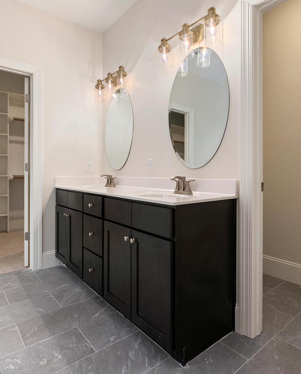 custom closets Michigan