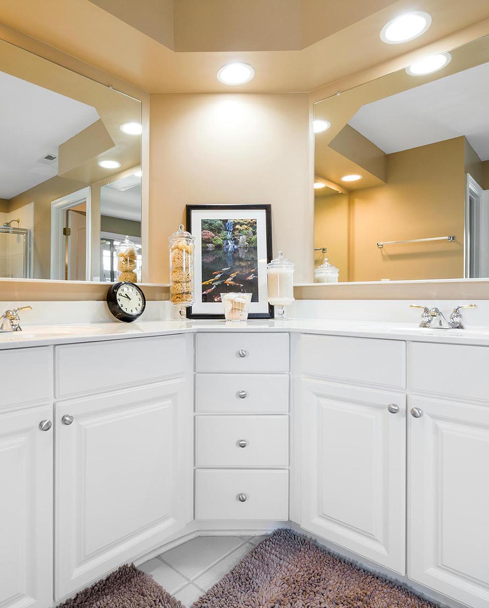Cadillac custom bathroom vanity